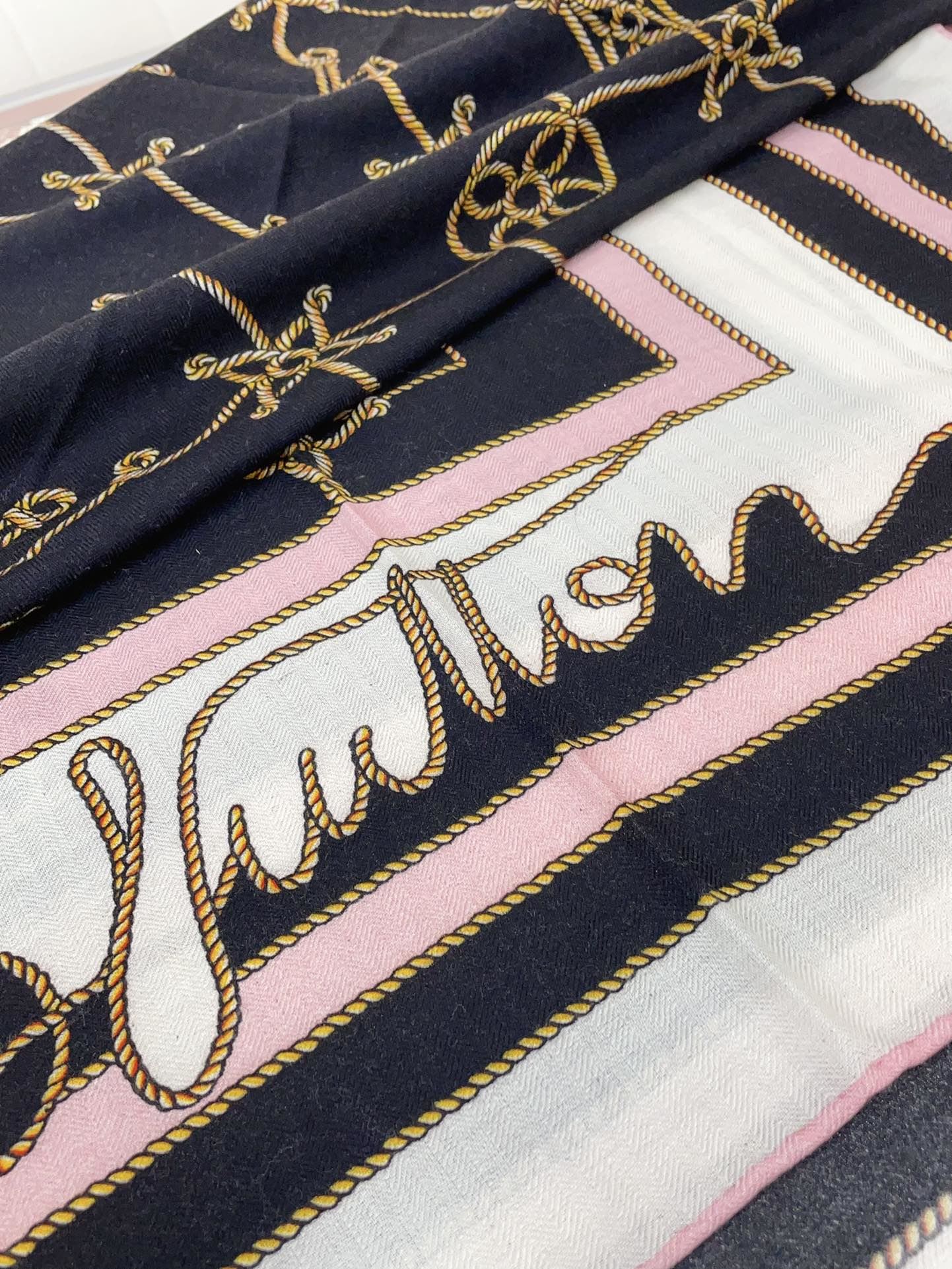 Louis Vuitton Scarf